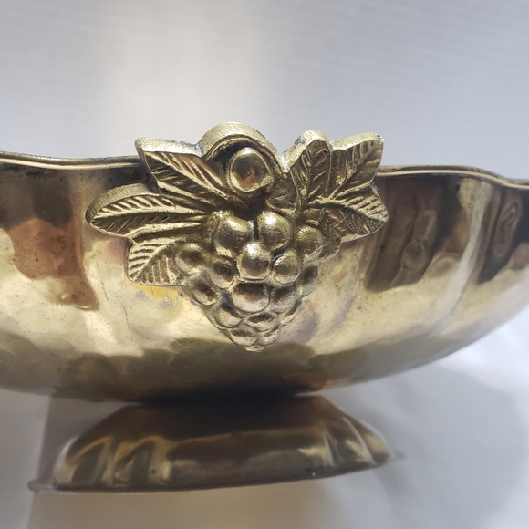 BRASS DISH/FRUIT BOWL 21" L - Picture 2 of 4